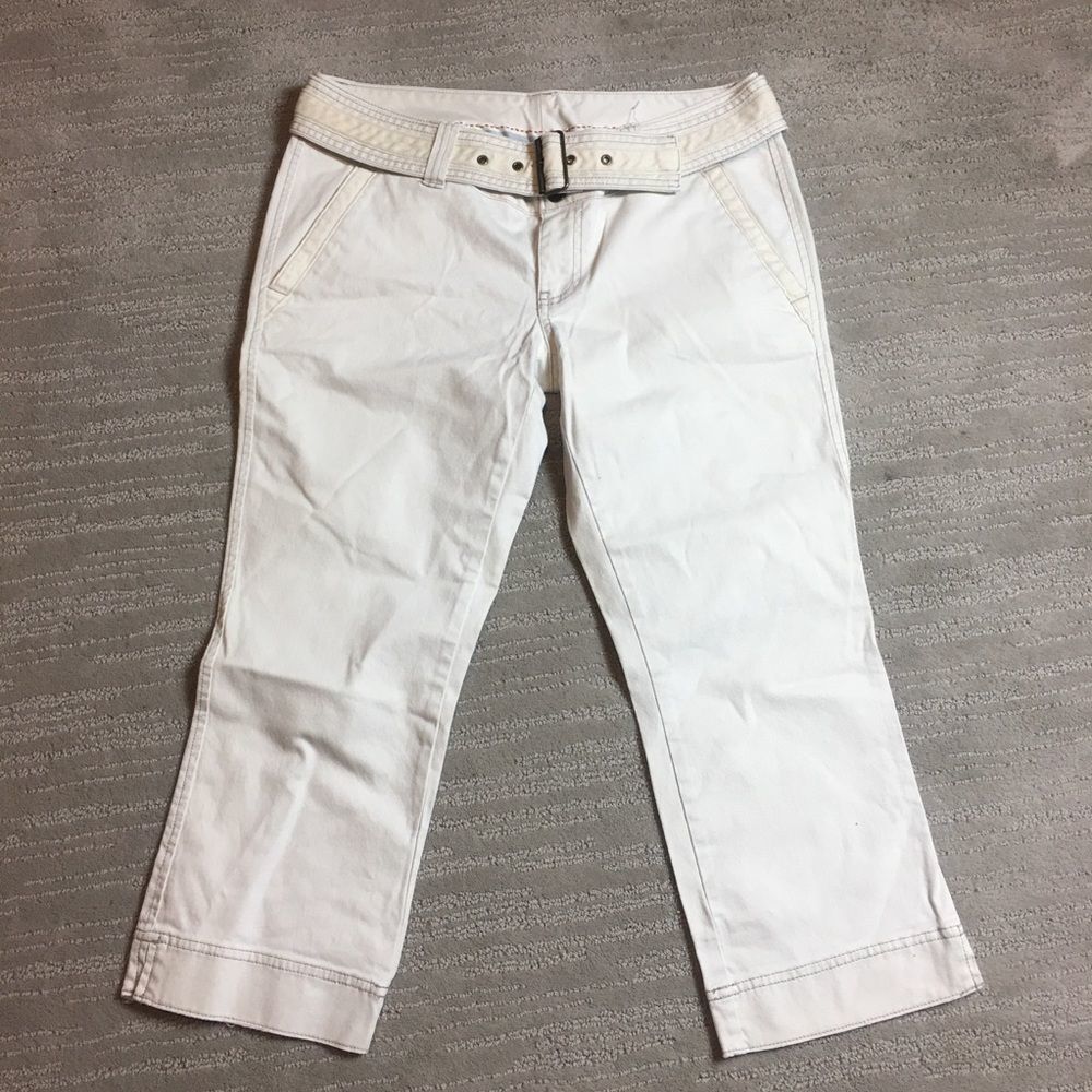 American Eagle Outfitters White Capris with Belt